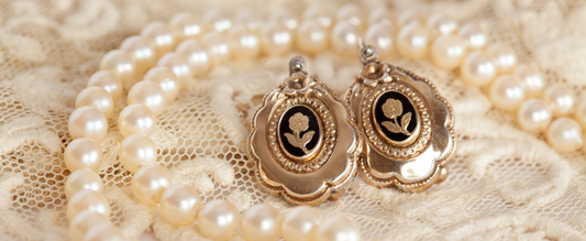 Unveiling the Secrets: How to Identify Authentic Vintage Jewelry