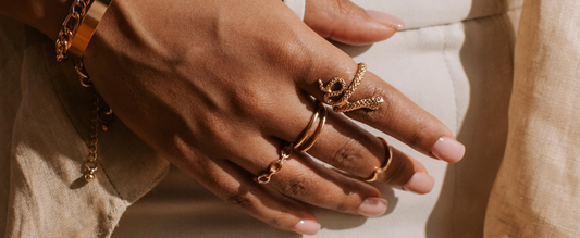 The Art of Restoring Vintage Jewelry: Bringing Old Beauties Back to Life