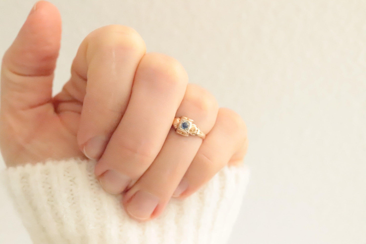 Art Deco Sapphire Ring. 10k Antique square setting ring.