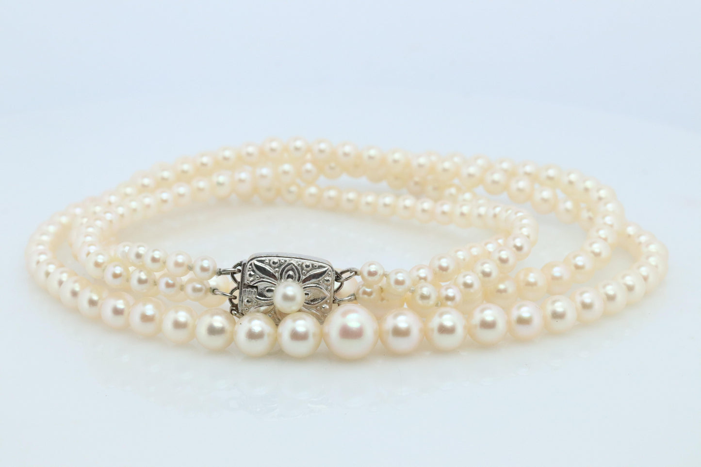 Mikimoto Necklace. Vintage 18k Gold Mikimoto Pearl Double Strand Necklace.