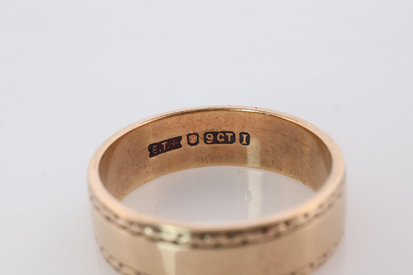 9k Antique Gold Band. Made by E. Tiessen South Africa.