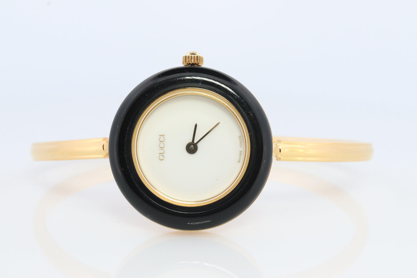 Vintage GUCCI Quartz 11/12.2 Watch Timepiece. Gucci Ladies Bangle watch