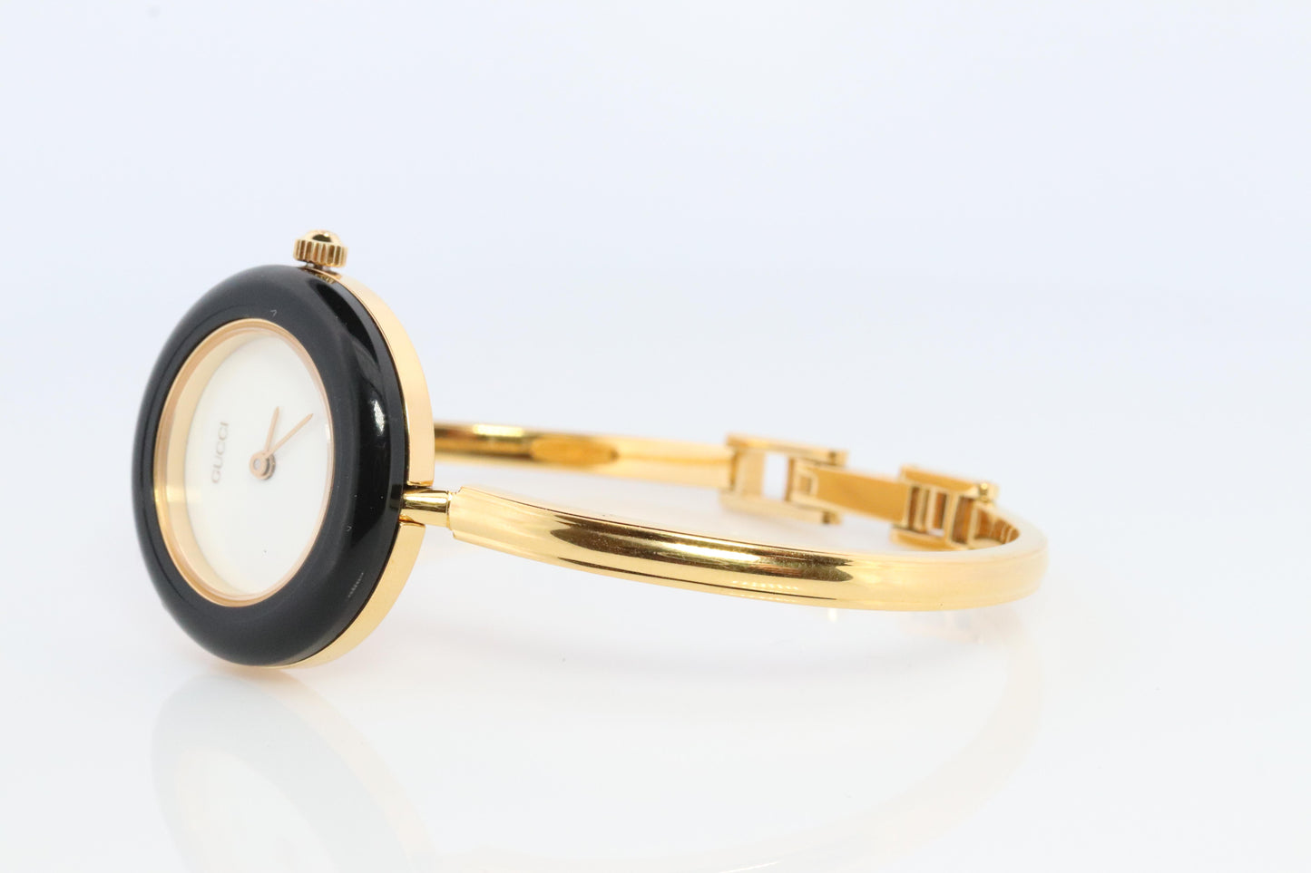 Vintage GUCCI Quartz 11/12.2 Watch Timepiece. Gucci Ladies Bangle watch