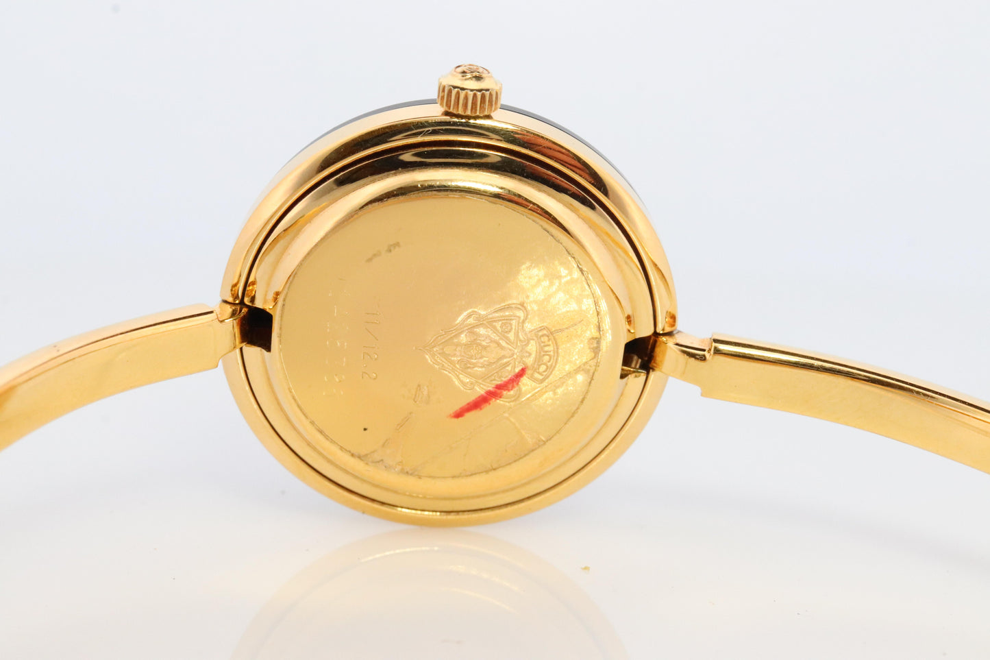 Vintage GUCCI Quartz 11/12.2 Watch Timepiece. Gucci Ladies Bangle watch
