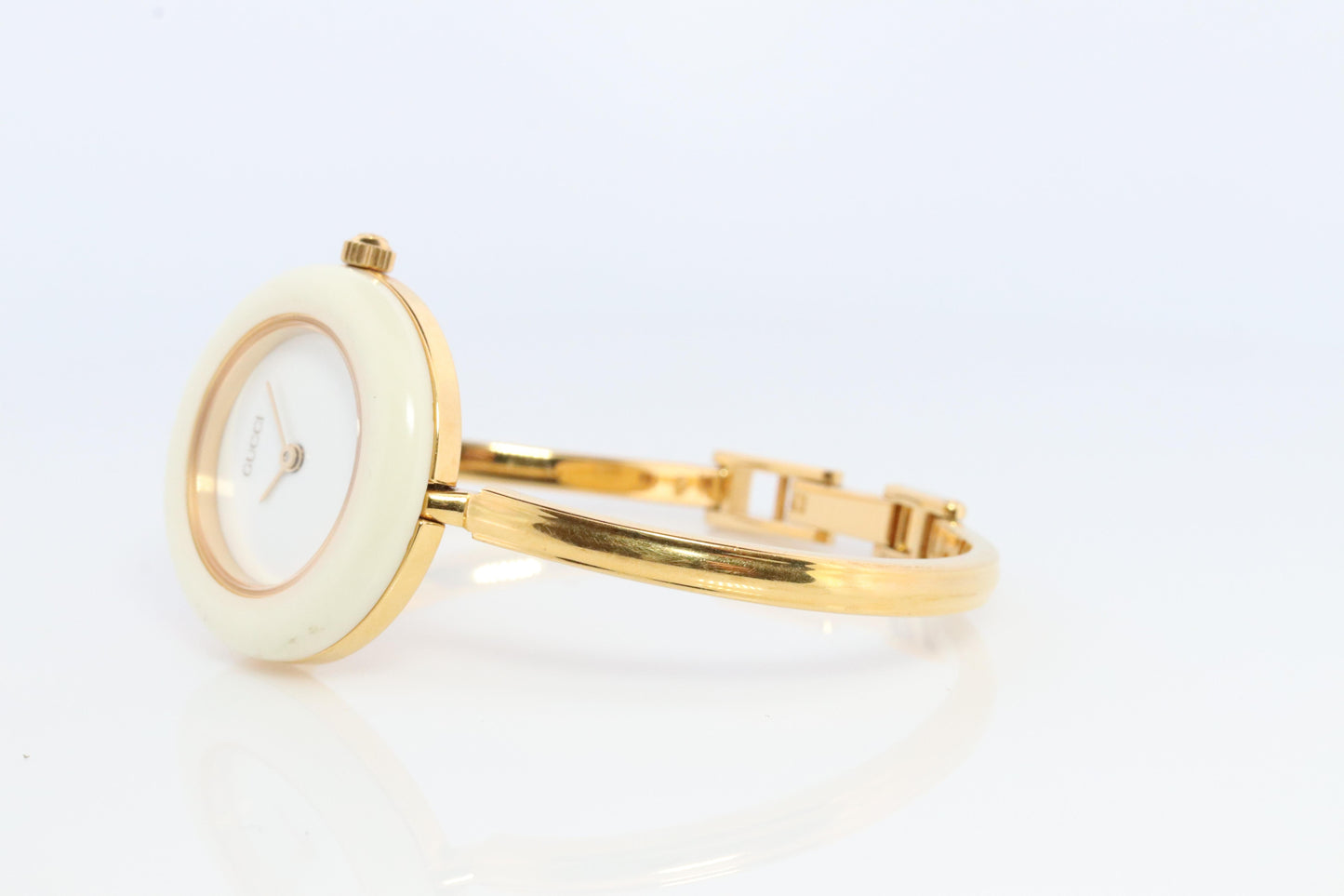 Vintage GUCCI Quartz 11/12.2 Watch Timepiece. Gucci Ladies Bangle watch