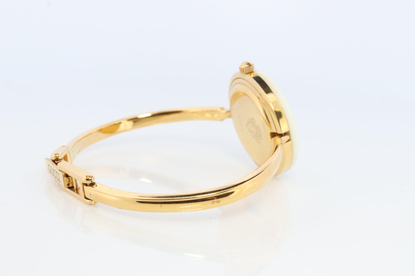 Vintage GUCCI Quartz 11/12.2 Watch Timepiece. Gucci Ladies Bangle watch