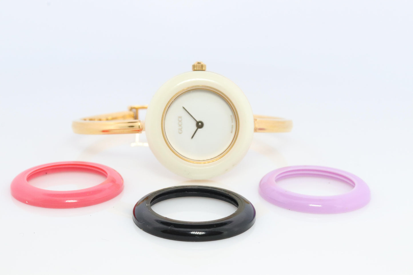 Vintage GUCCI Quartz 11/12.2 Watch Timepiece. Gucci Ladies Bangle watch