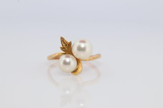 Mikimoto Ring. Vintage 18k Gold Mikimoto Pearl Cluster with Vines and Grapes