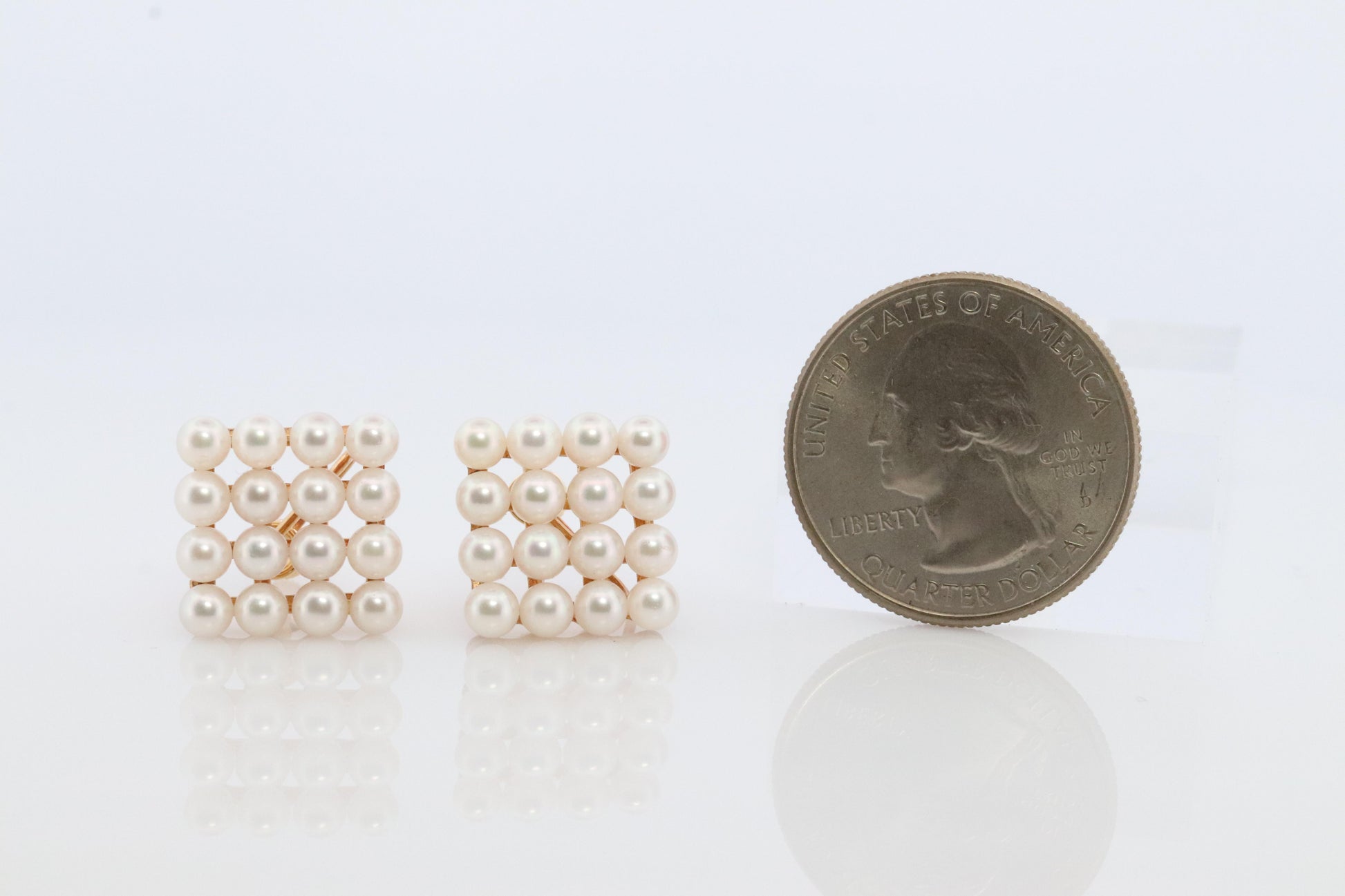 Mikimoto Earrings. Vintage 14k Gold Mikimoto Pearl cluster Clip Ons. Unpierced