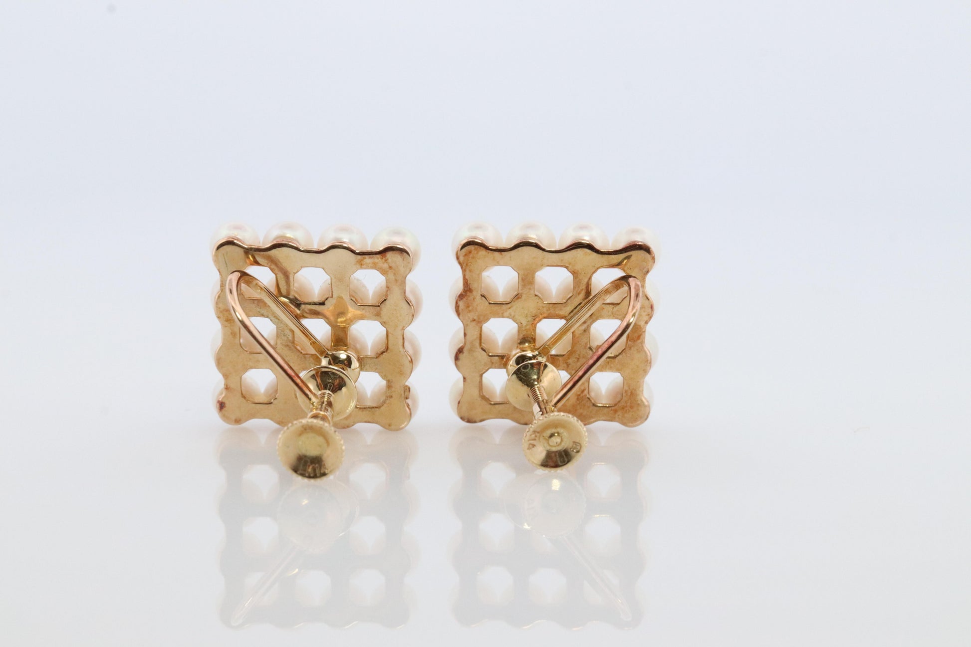 Mikimoto Earrings. Vintage 14k Gold Mikimoto Pearl cluster Clip Ons. Unpierced