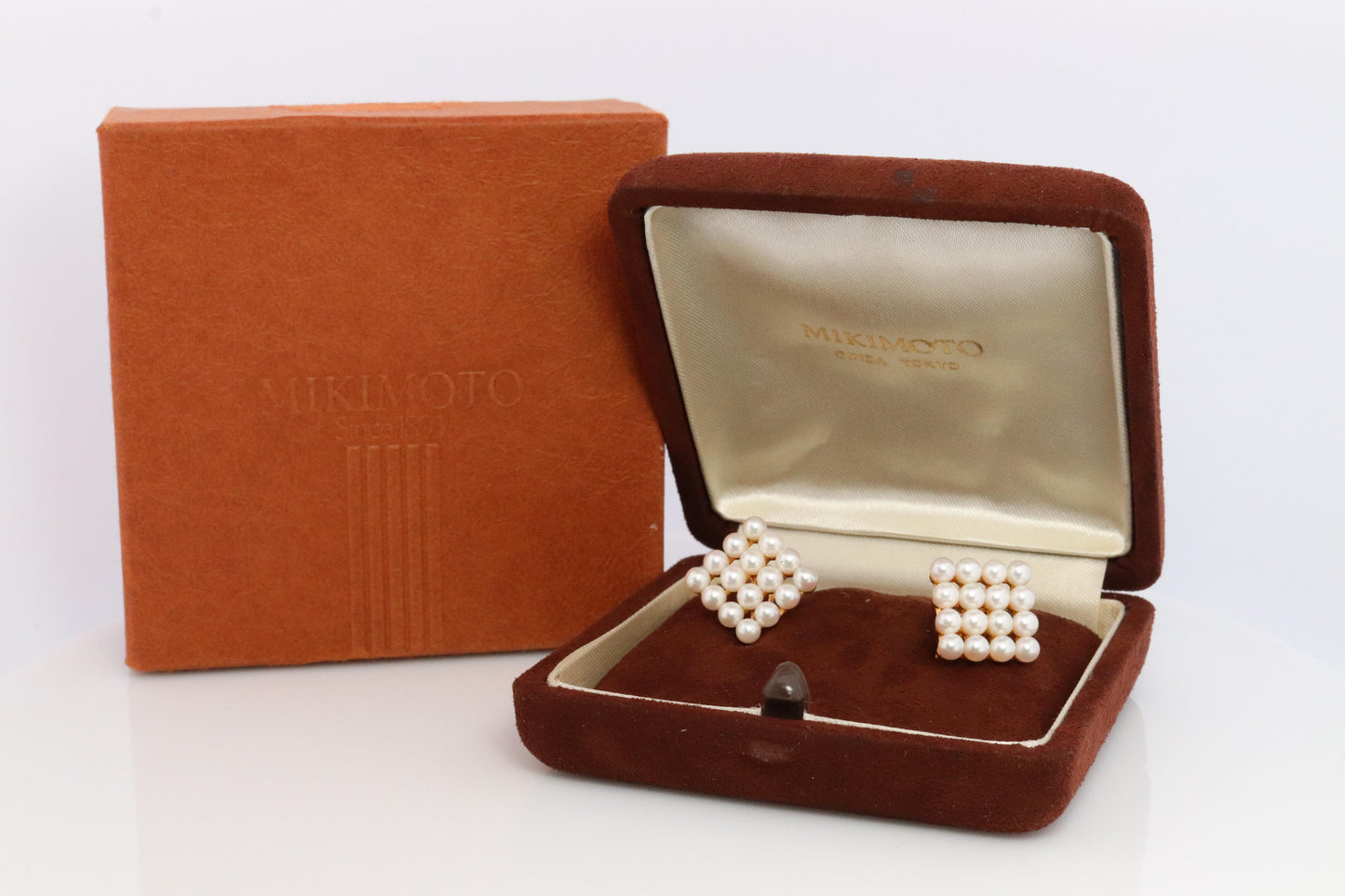 Mikimoto Earrings. Vintage 14k Gold Mikimoto Pearl cluster Clip Ons. Unpierced