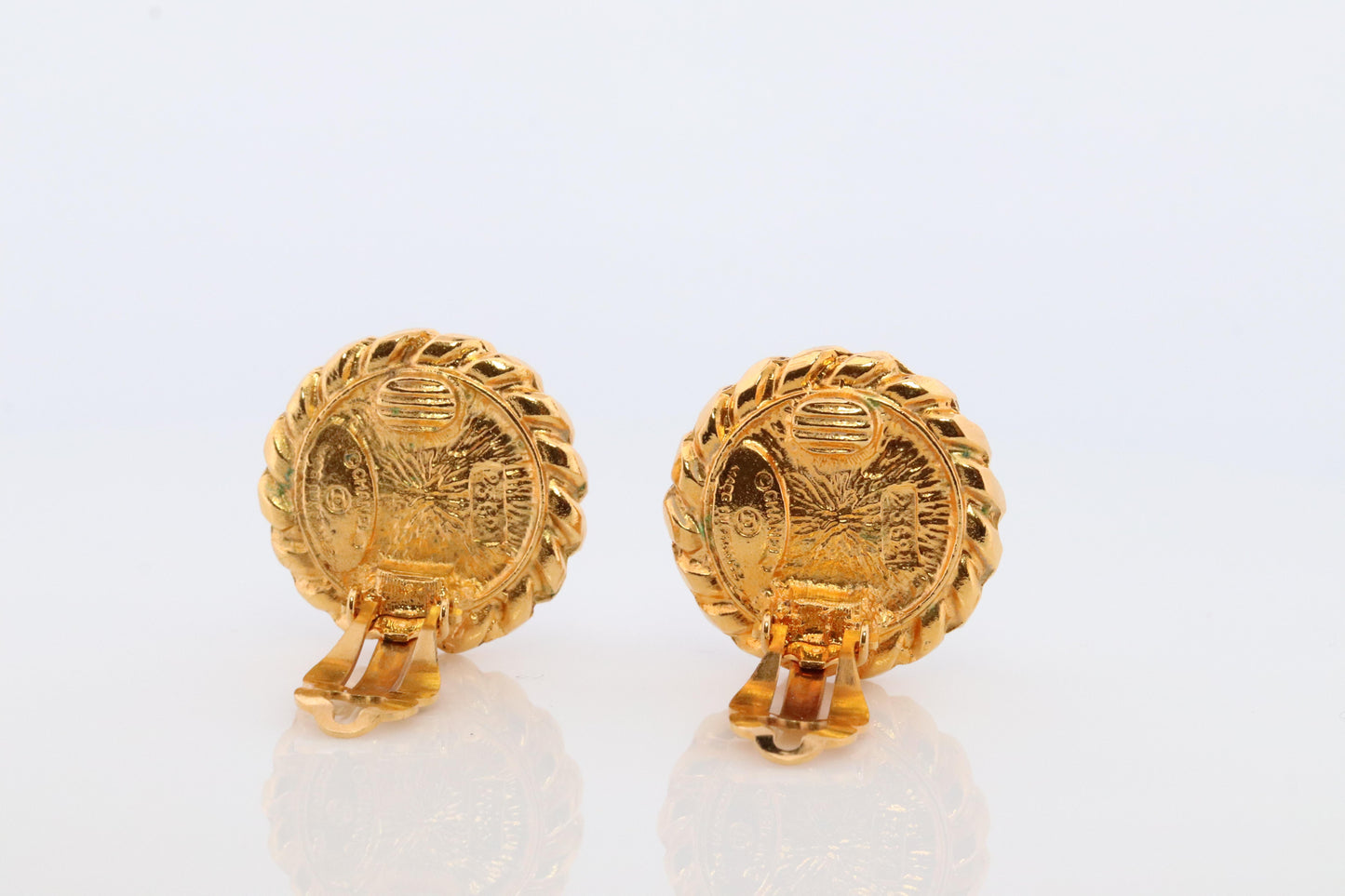 Chanel Earrings. Genuine CHANEL Mabe Pearl Coil Weave Clip on earrings.