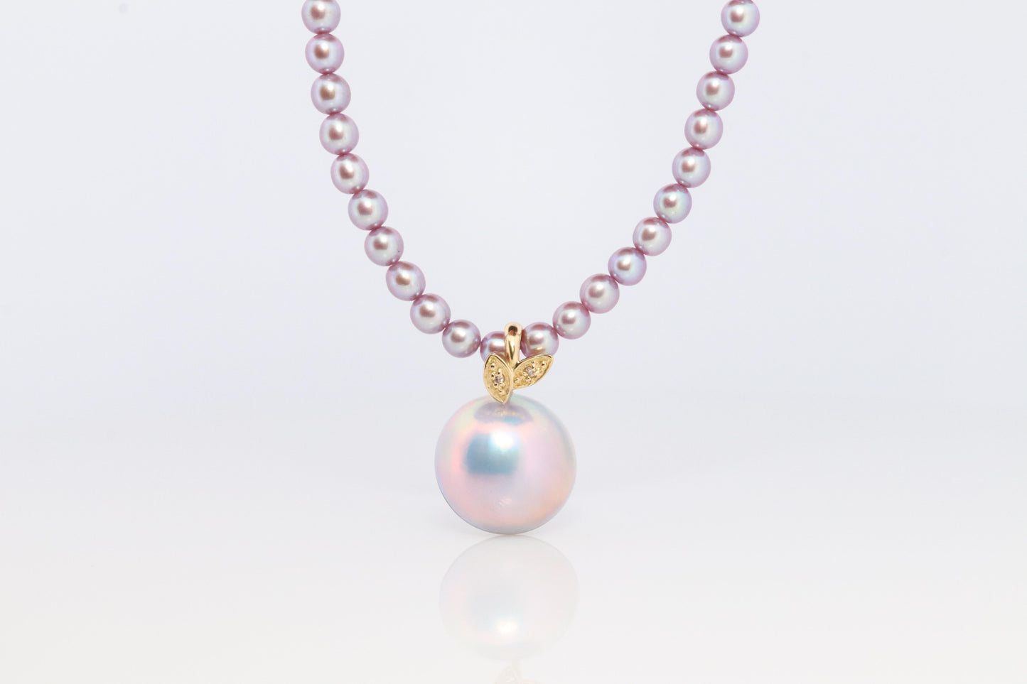 Tasaki Necklace. 18k Tasaki Japanese Mabe Pearl and Gray/Bluish Pearl Necklace