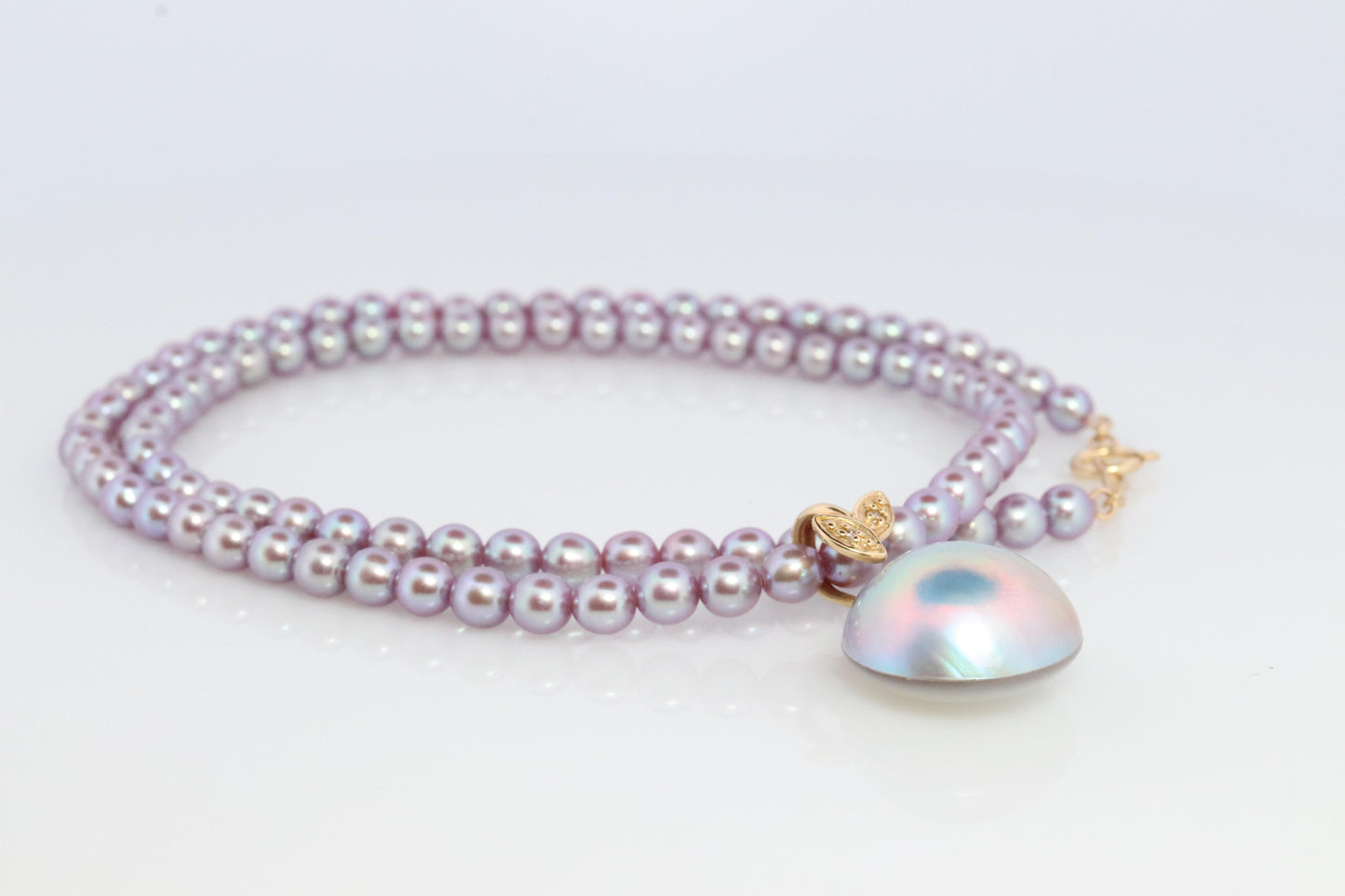 Tasaki Necklace. 18k Tasaki Japanese Mabe Pearl and Gray/Bluish Pearl Necklace
