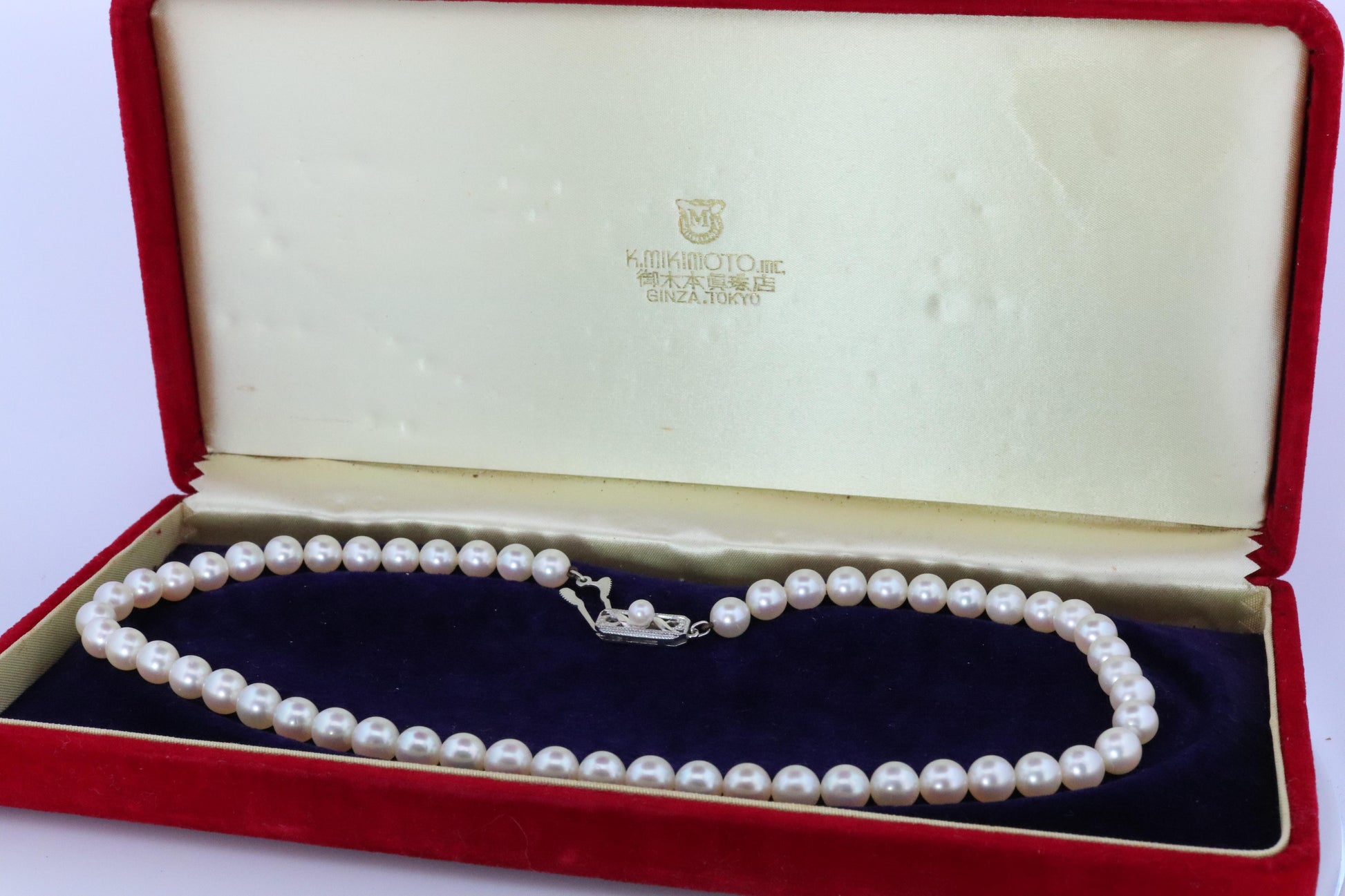 MIKIMOTO 14k White Gold Pearl Necklace. 7mm Pearls Necklace. Mikimoto