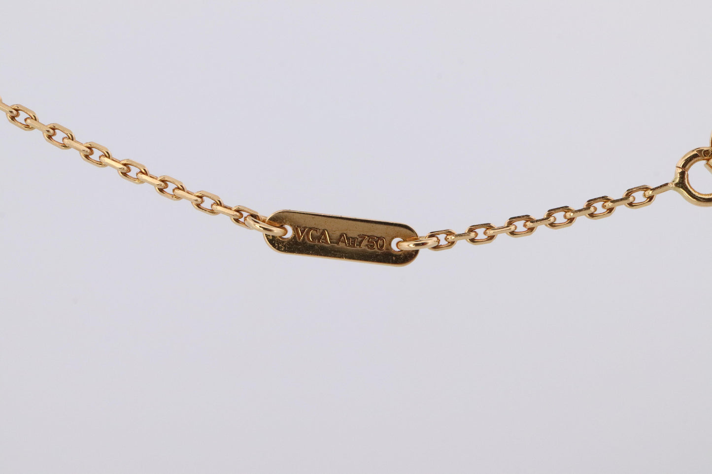Van Cleef Arpels Alhambra Necklace . Genuine VCA 18k YG Sweet Shell Pendant