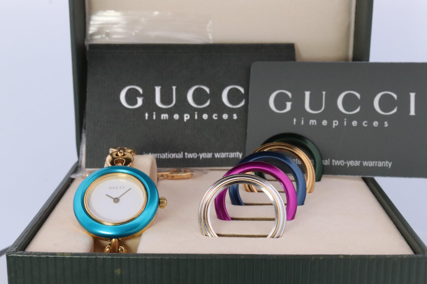 Vintage GUCCI Quartz 11/12.2 Watch Timepiece. Gucci Ladies Gold watch BOX