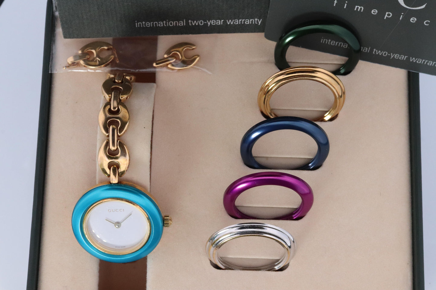 Vintage GUCCI Quartz 11/12.2 Watch Timepiece. Gucci Ladies Gold watch BOX