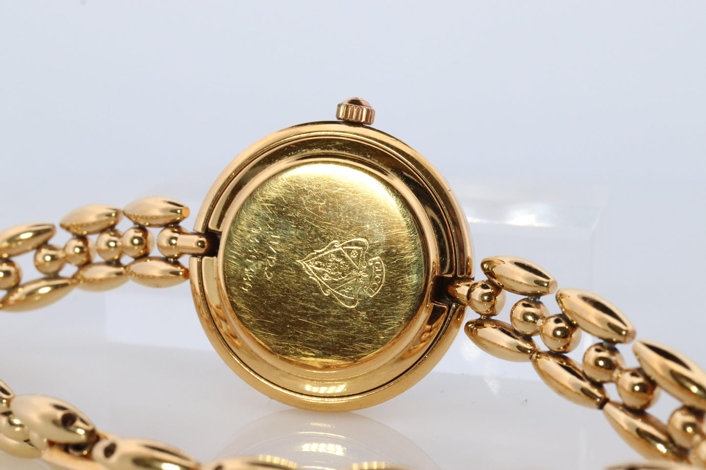 Vintage GUCCI Quartz 11/12.2 Watch Timepiece. Gucci Ladies Gold watch BOX
