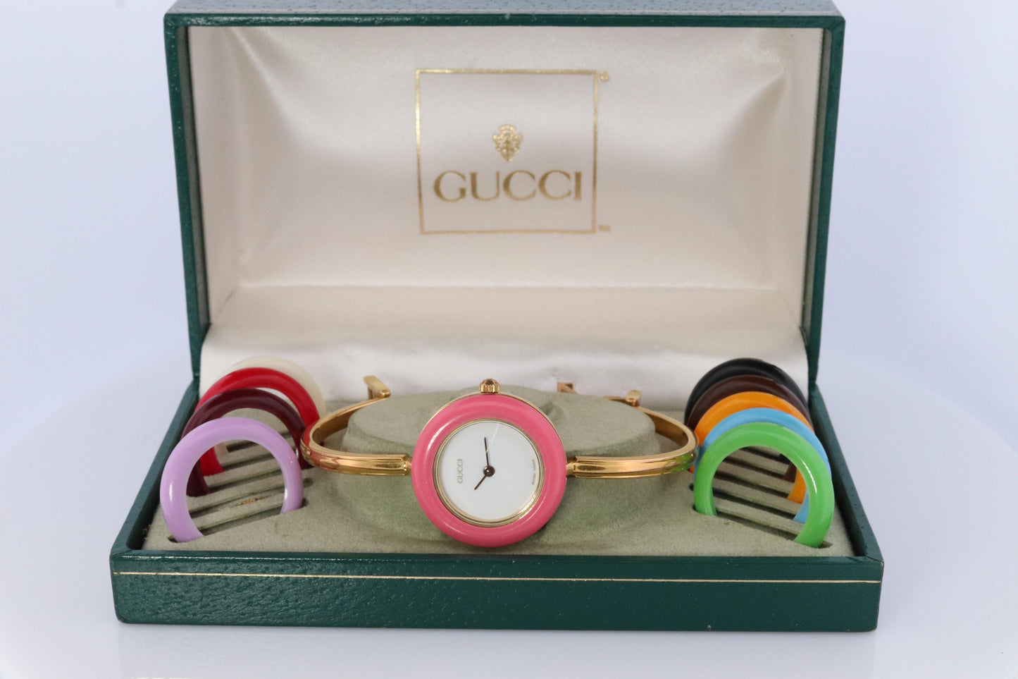 Vintage GUCCI Quartz 11/12.2 Watch. Gucci Ladies Bangle Interchange Bezel watch