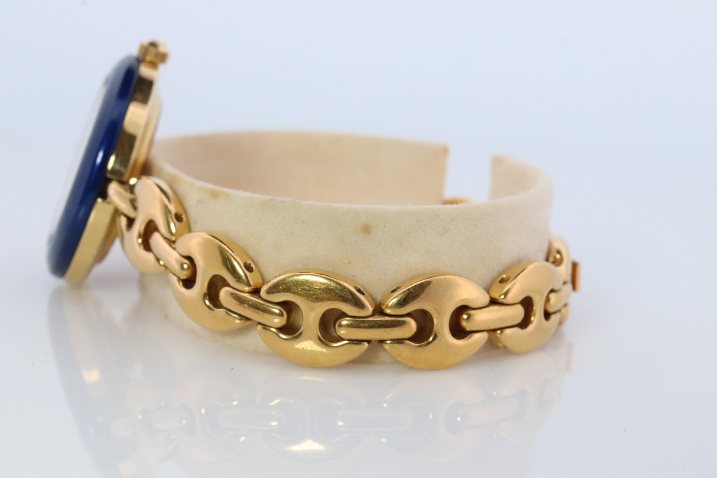 Vintage GUCCI Quartz 11/12.2 Watch Timepiece. Gucci Ladies Gold watch BOX