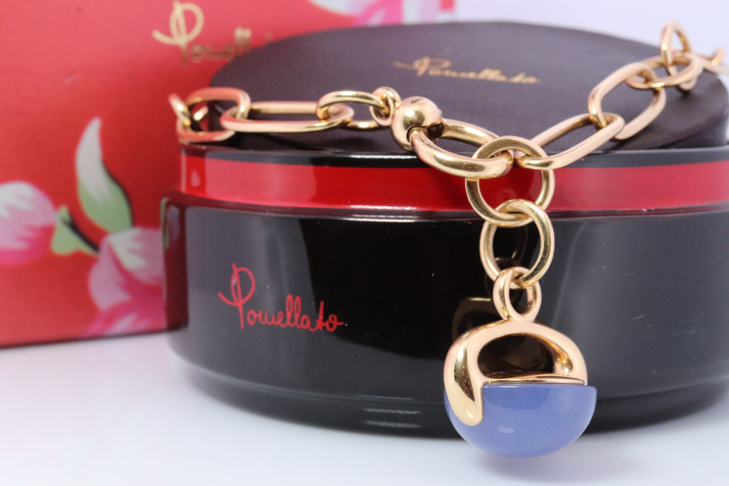 18-karätige POMELATTO-Halskette. LUNA-Kollektion aus 18-karätigem Roségold mit Pomellato-Chalcedon. Halskette mit Chalcedinio-Anhänger.