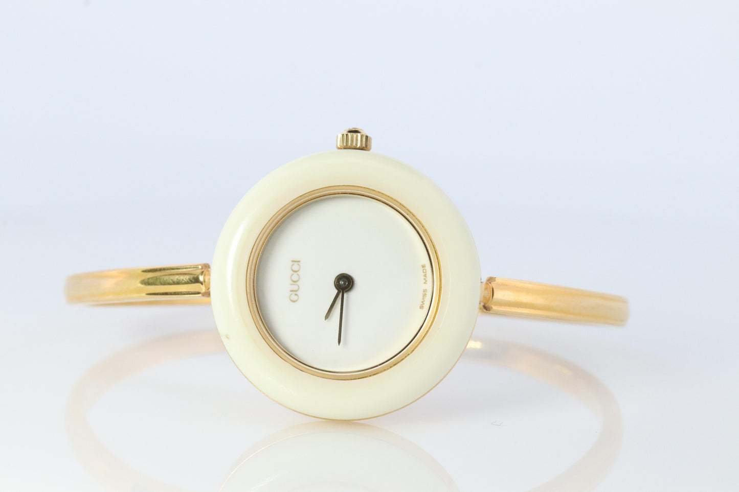 Vintage GUCCI Quartz 11/12.2 Watch. Gucci Ladies Bangle Interchange Bezel watch