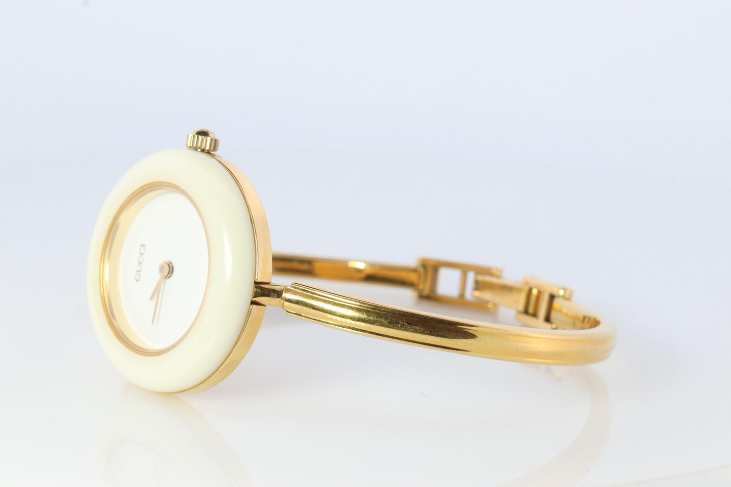 Vintage GUCCI Quartz 11/12.2 Watch. Gucci Ladies Bangle Interchange Bezel watch