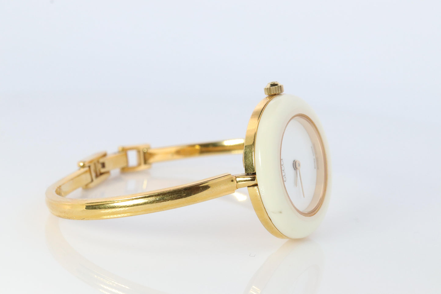 Vintage GUCCI Quartz 11/12.2 Watch. Gucci Ladies Bangle Interchange Bezel watch