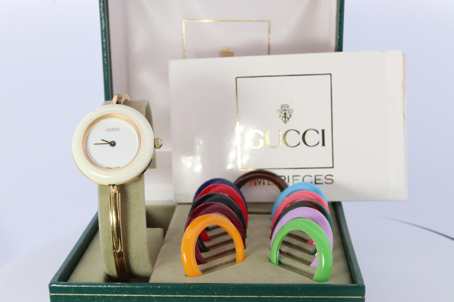 Vintage GUCCI Quartz 11/12.2 Watch. Gucci Ladies Bangle Interchange Bezel watch
