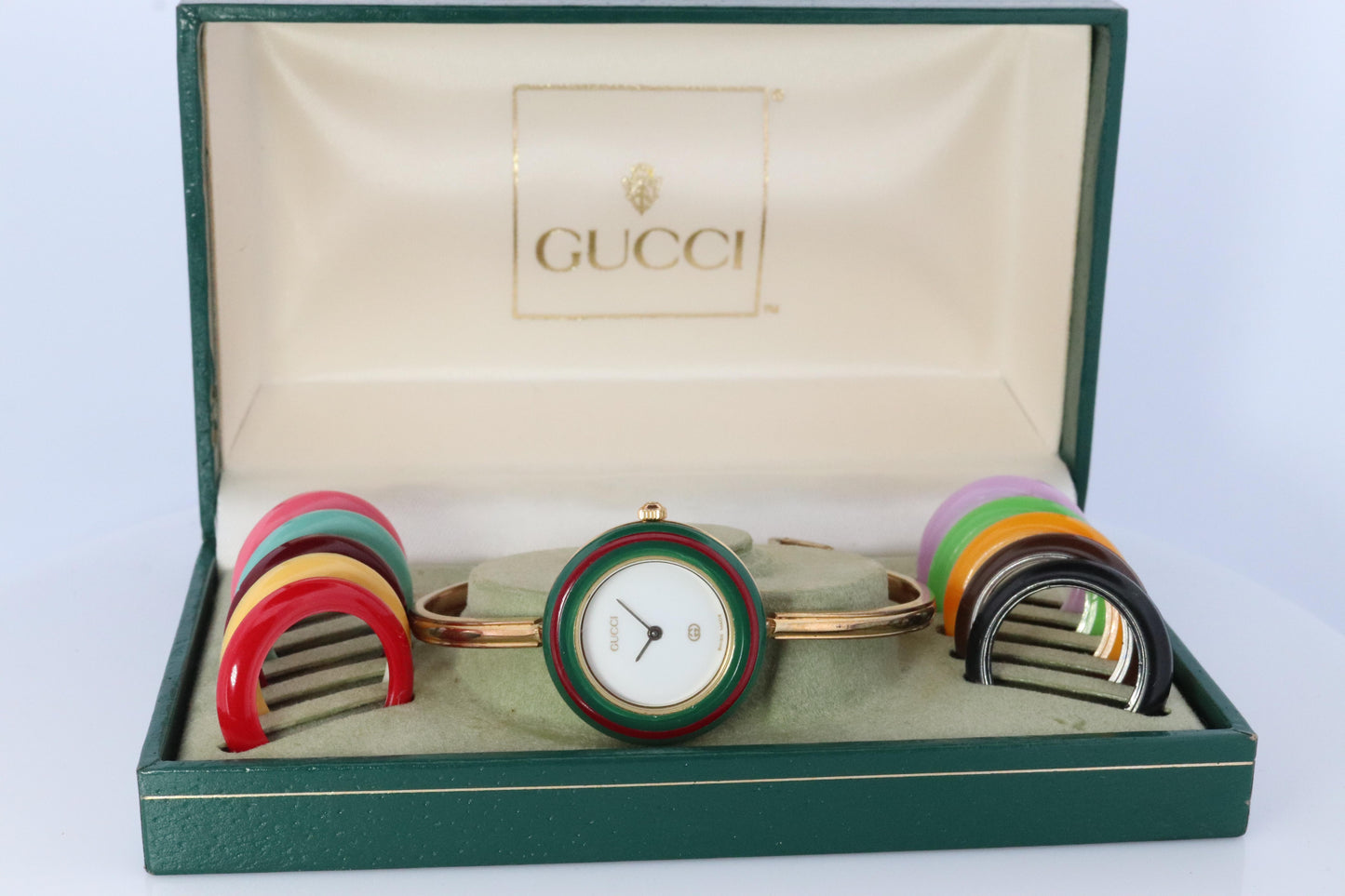 Vintage GUCCI Quartz 11/12 Watch Timepiece. Gucci Ladies watch with BOX