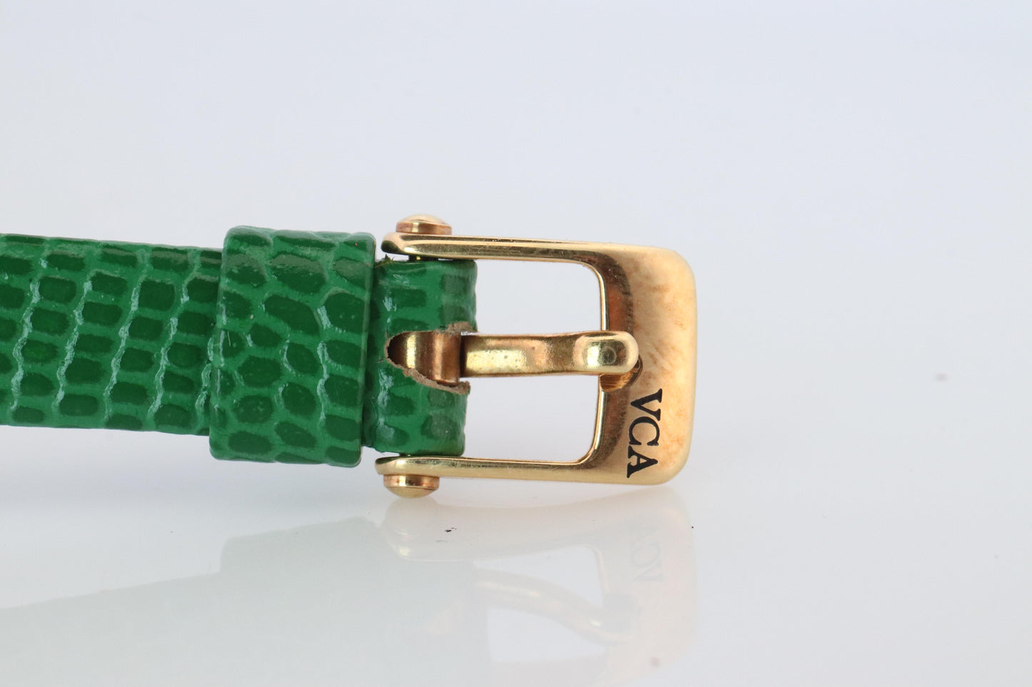 Van Cleef and Arpels 18901 B1 watch 18k Gold VCA Classique Emerald Diamond Bezel