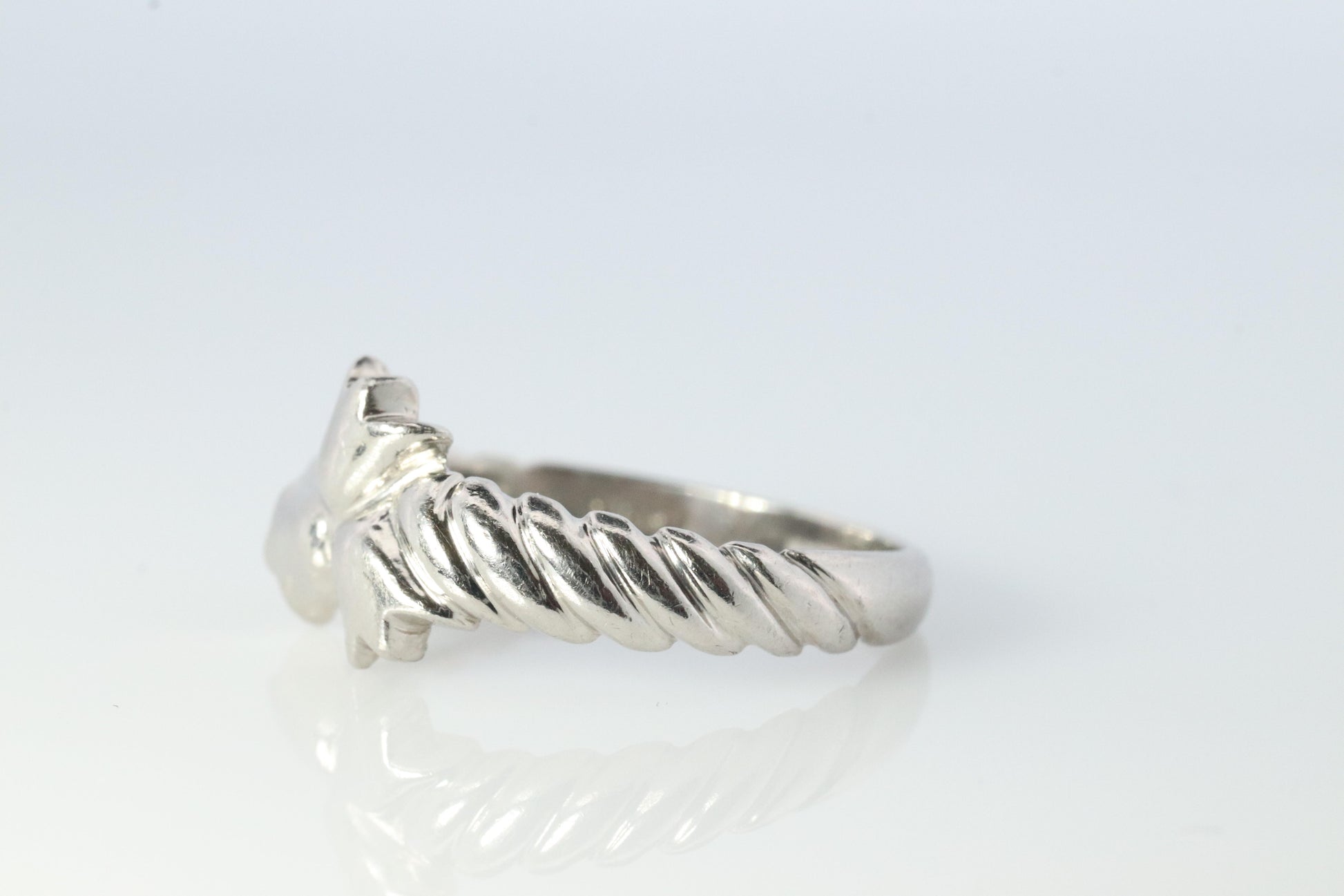 Dior ring. Christian Dior Platinum Pt900 Three Bell band. Minimalist ring
