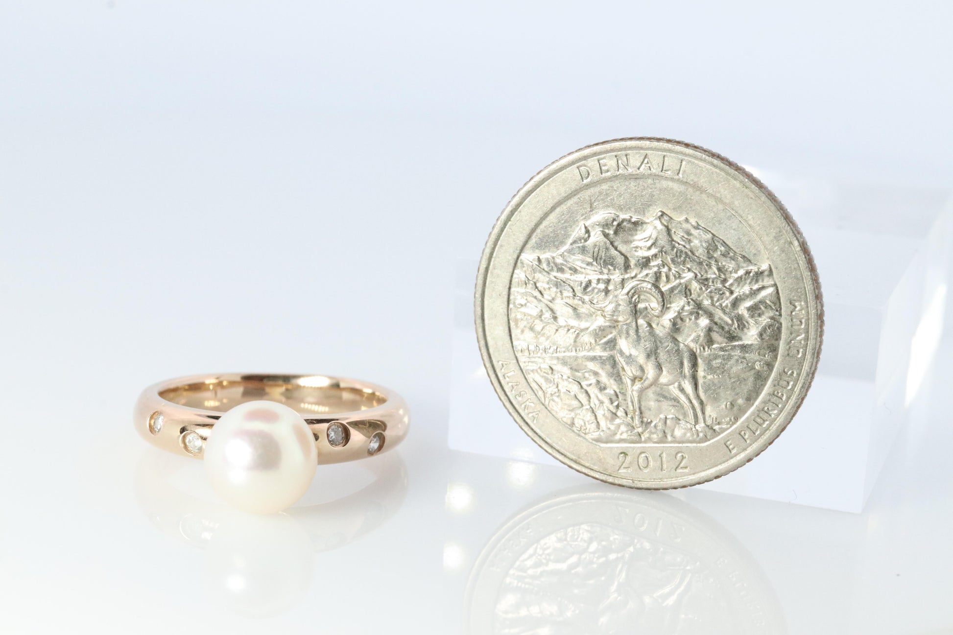 TASAKI Ring. Genuine 18k 750 Pearl Solitaire. Akoya pearl and diamond bezel set