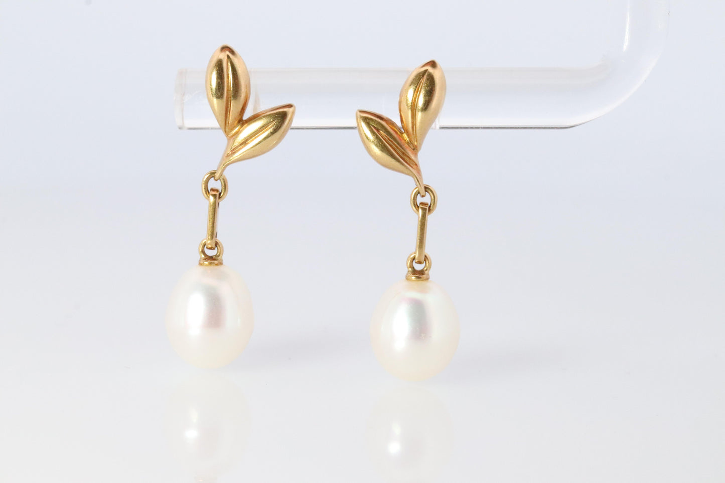 Mikimoto Earrings. Vintage 14k Gold Mikimoto Pearl Dangle Earrings.