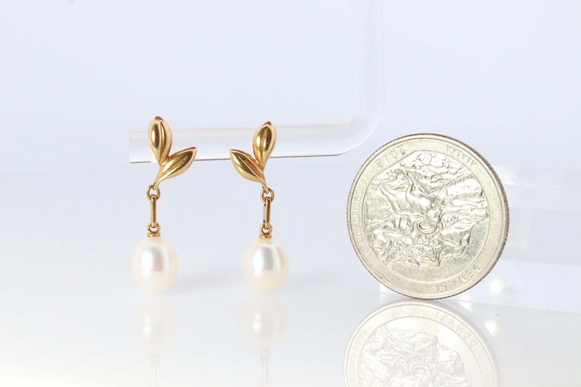 Mikimoto Earrings. Vintage 14k Gold Mikimoto Pearl Dangle Earrings.