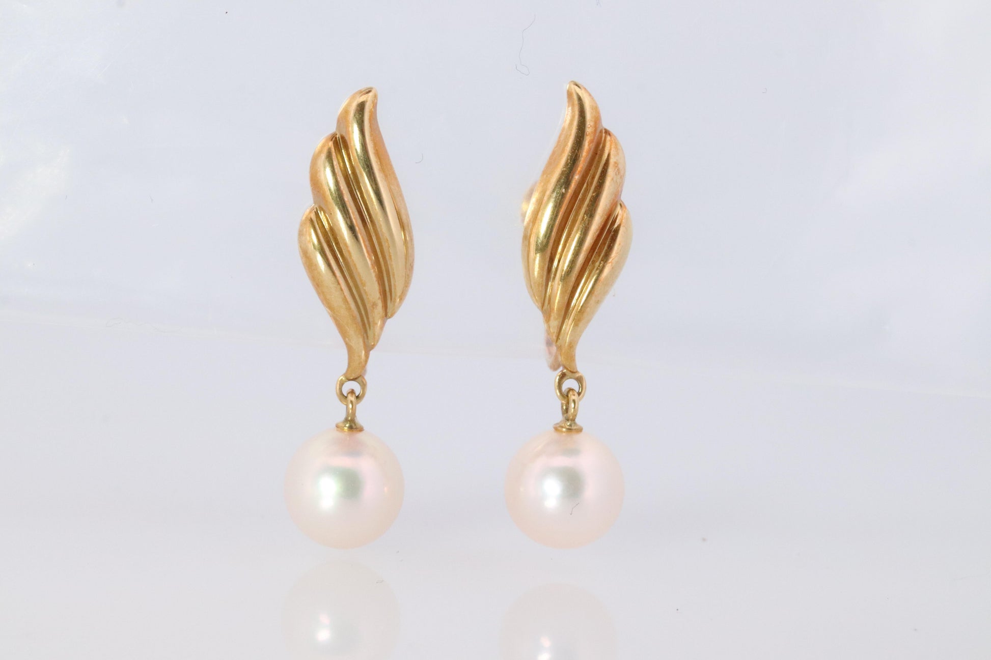 Mikimoto Earrings. 18k Gold Mikimoto Pearl Dangle Earrings. Unpierced Clip on