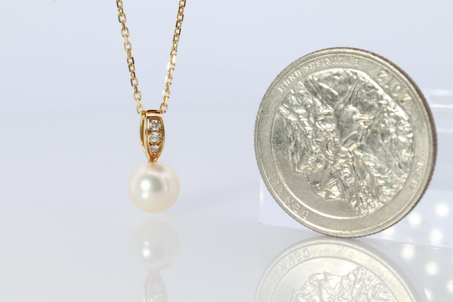 Mikimoto Pendant. Vintage 18k Gold Mikimoto Pearl Diamond Necklace.