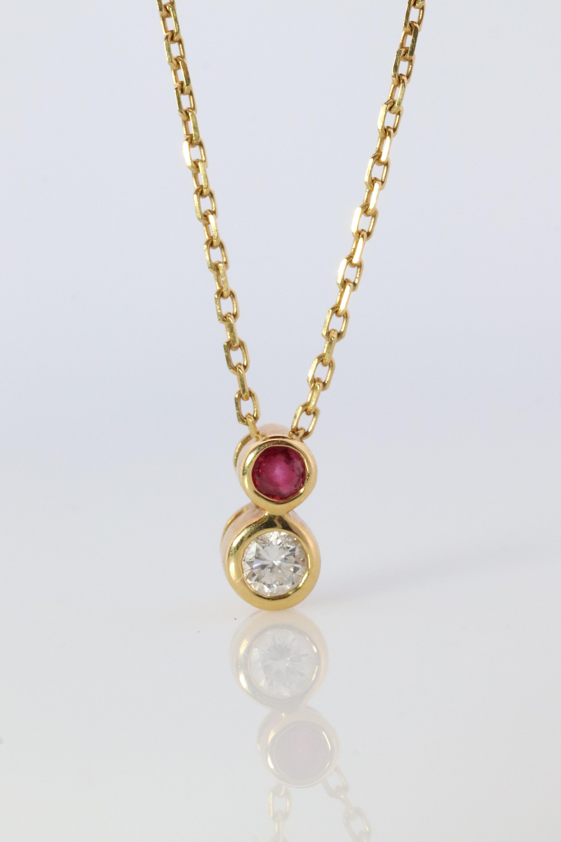 Mikimoto Pendant. 18k Yellow Gold Mikimoto Diamond Ruby Solitaire Necklace.