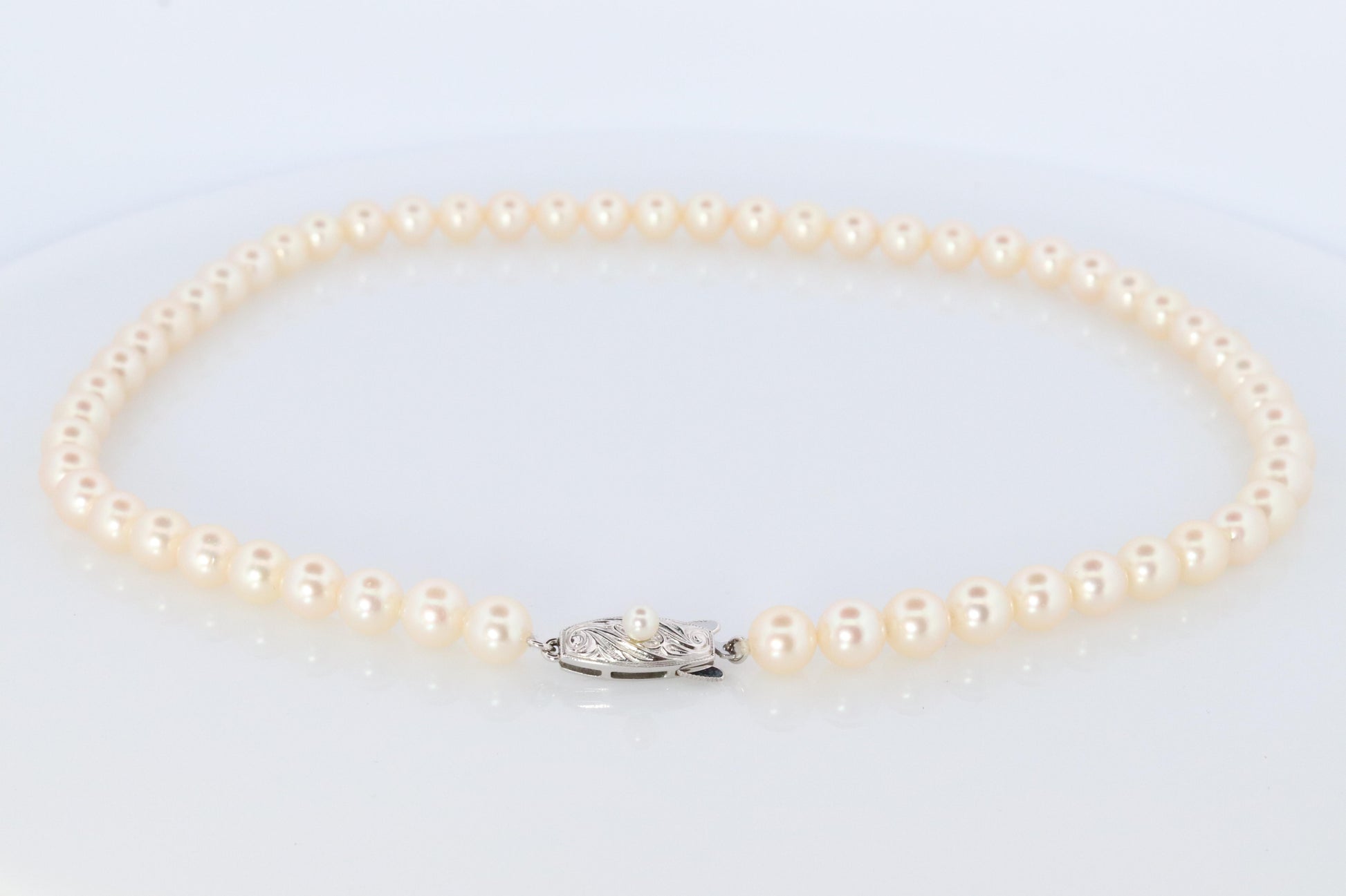TASAKI 14k White Gold Pearl Necklace. 7mm Pearls Necklace. Japanese Pearls.