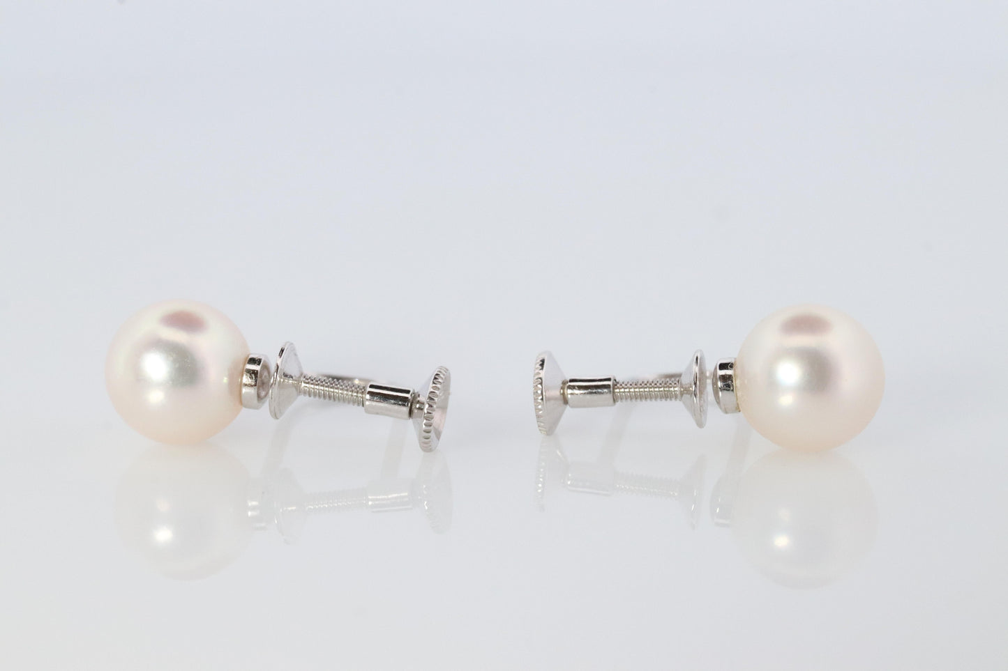 Mikimoto Earrings. 18k Gold Mikimoto Pearl Stud Earrings. Unpierced Clip on