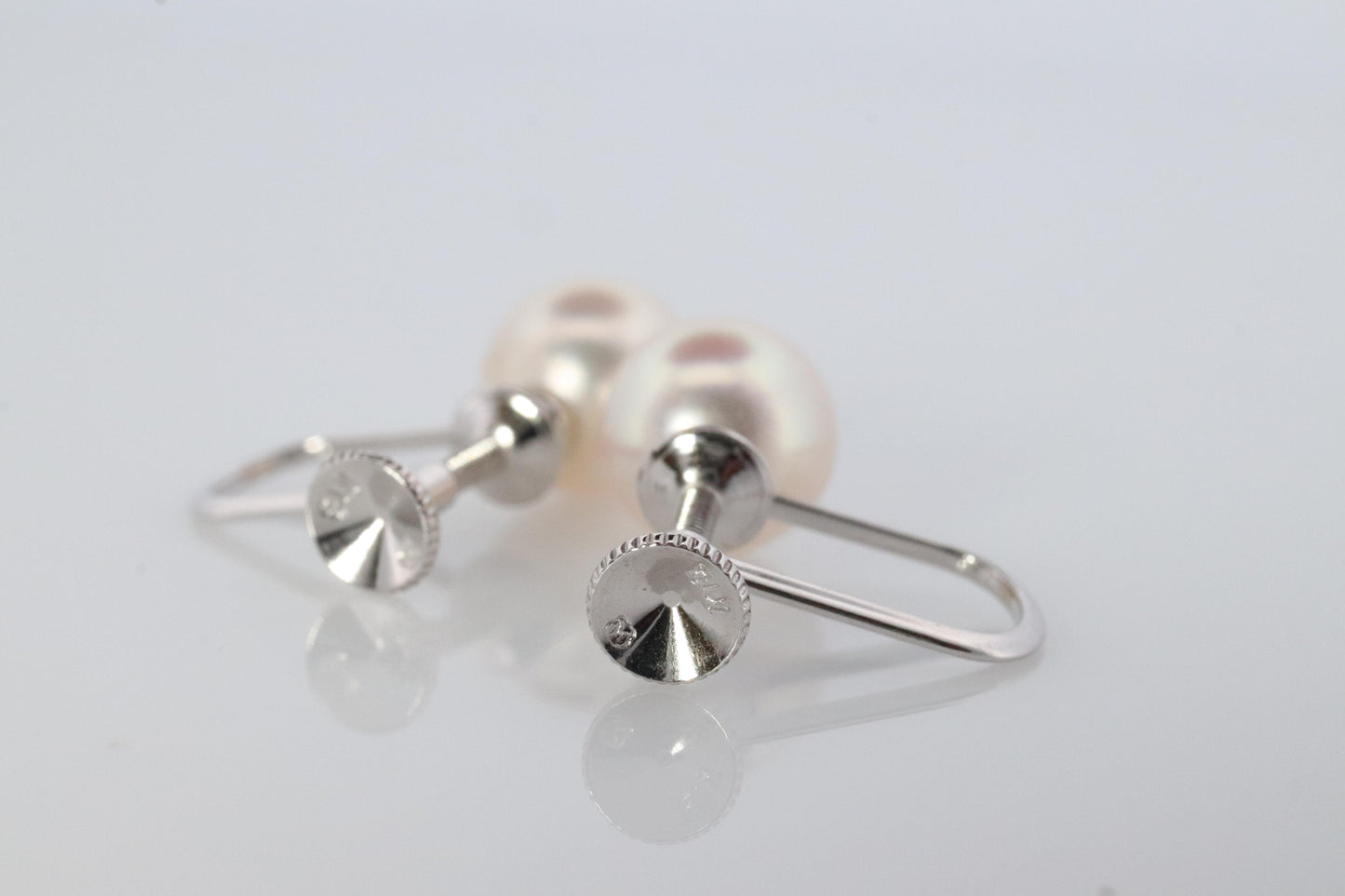Mikimoto Earrings. 18k Gold Mikimoto Pearl Stud Earrings. Unpierced Clip on