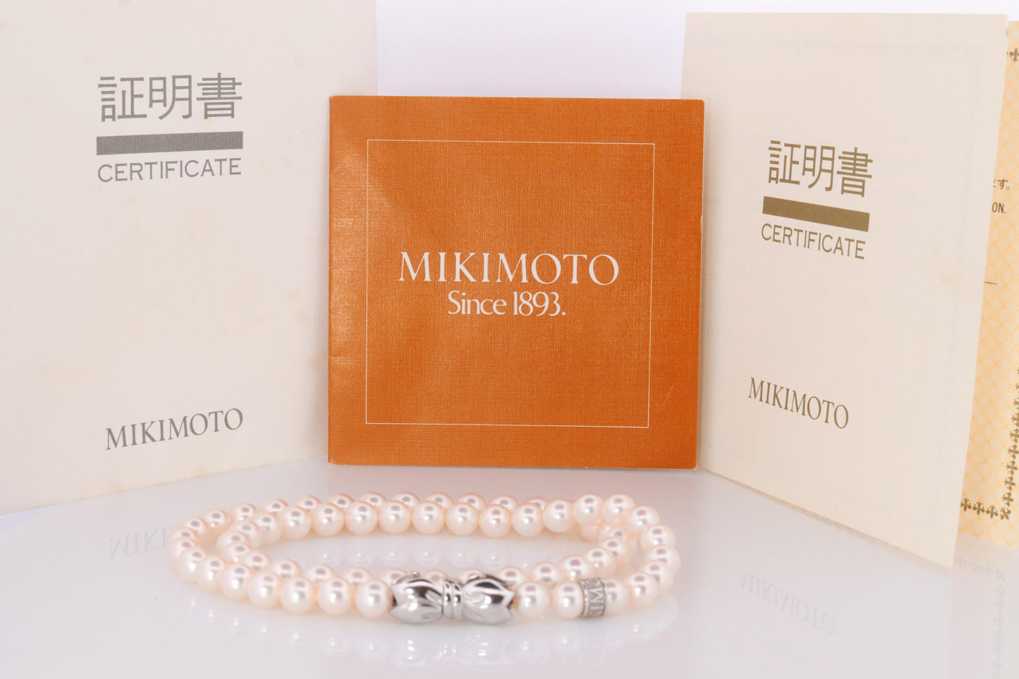 MIKIMOTO 18k White Gold Pearl Necklace. 8mm Pearls Necklace. Certified Mikimoto