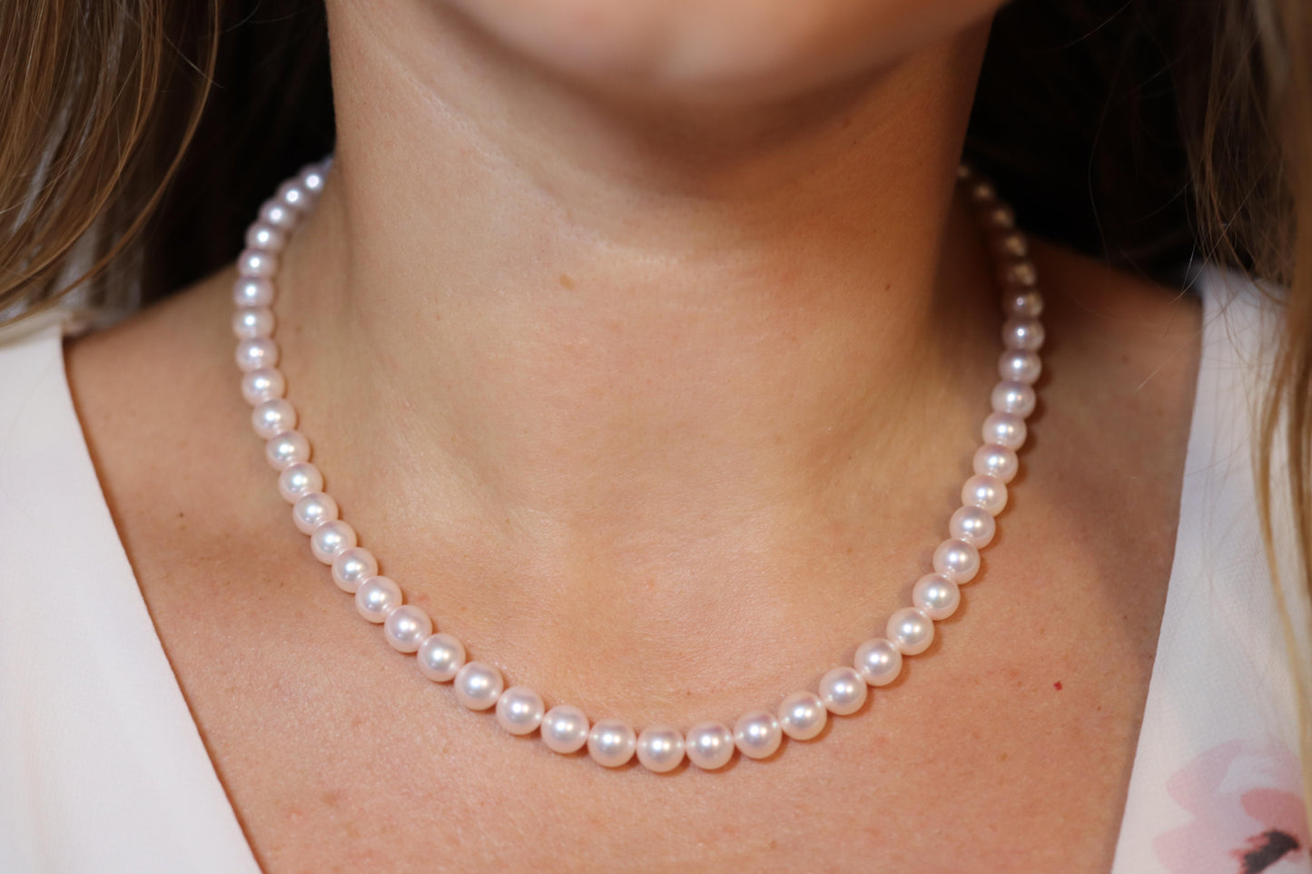 MIKIMOTO 18k White Gold Pearl Necklace. 8mm Pearls Necklace. Certified Mikimoto