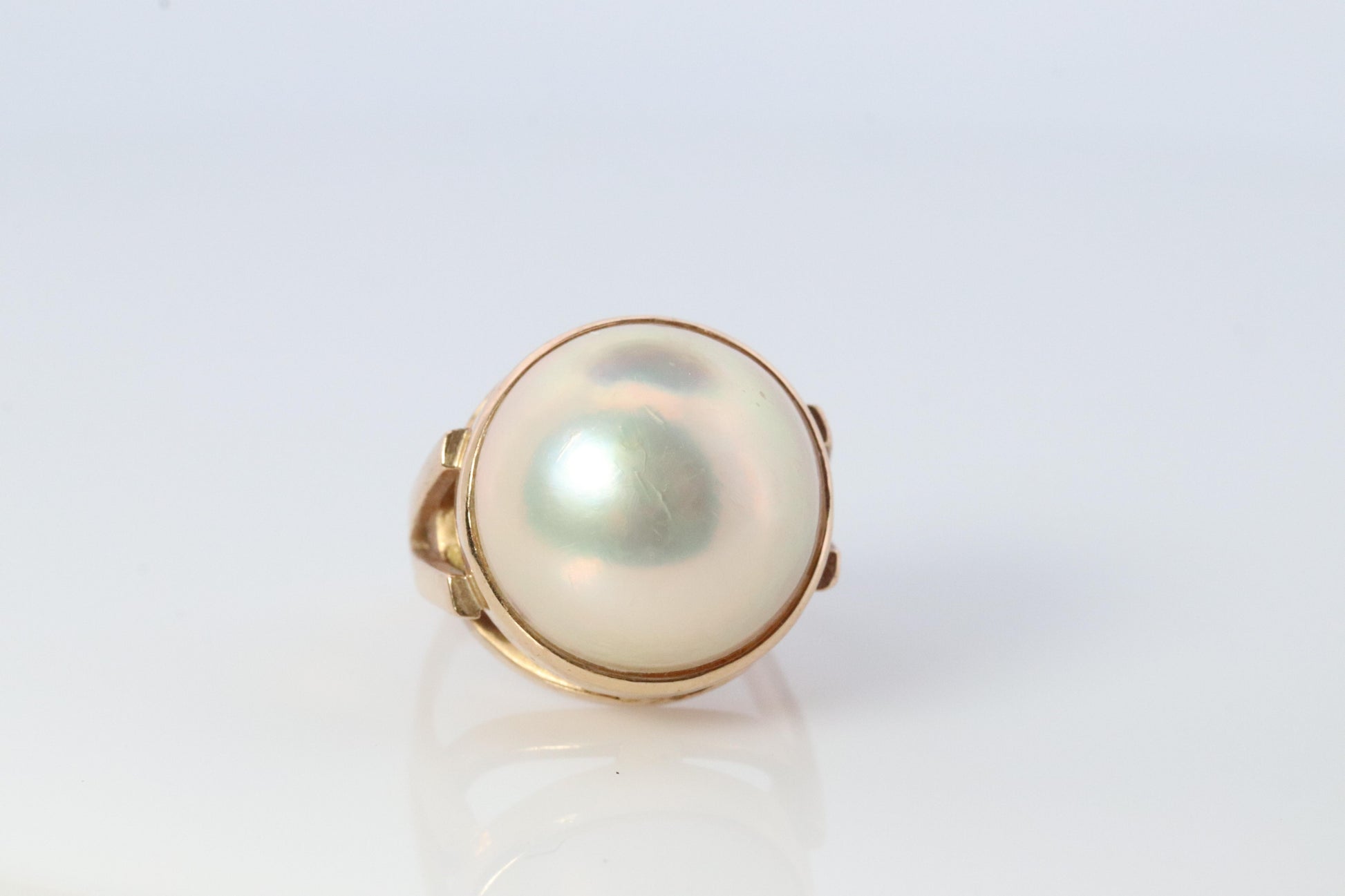 TASAKI Ring. Genuine 14k MABE Pearl Solitaire. Large Mabe pearl 14k yellow gold