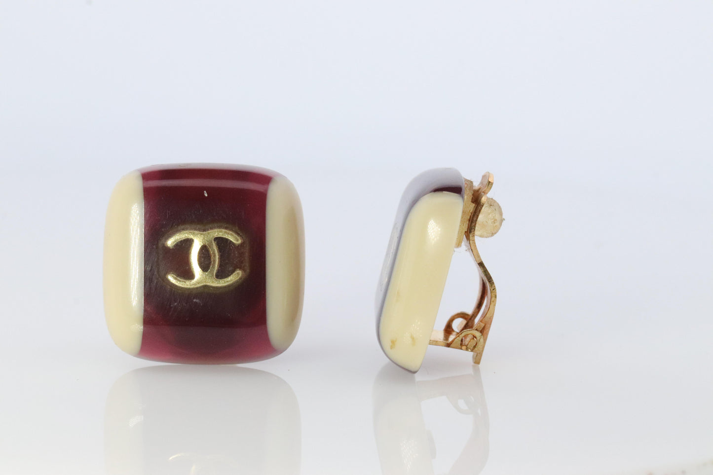 Chanel Earrings. Genuine CC CHANEL Round LOGO Clip on earrings Plastic Square