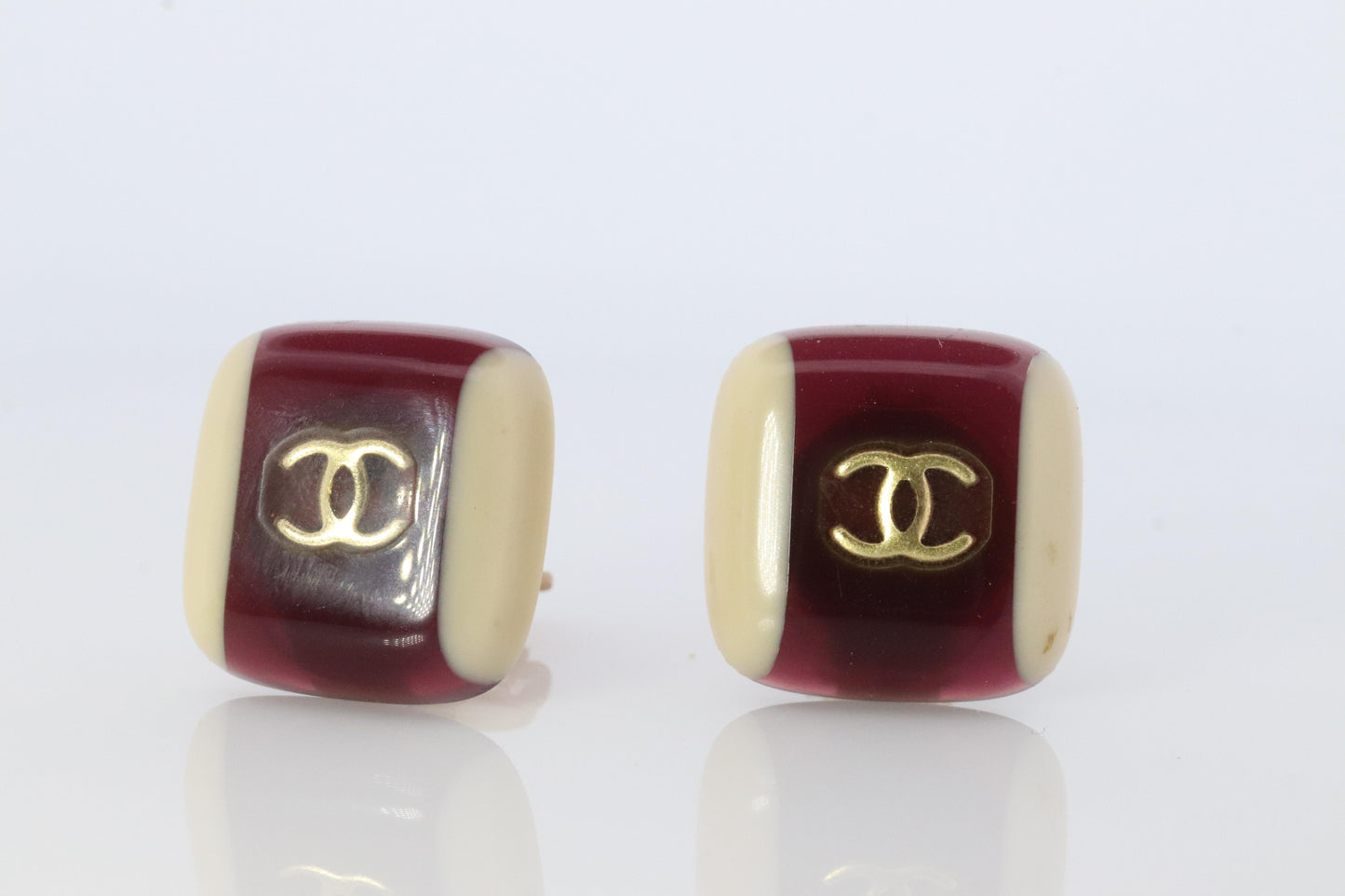 Chanel Earrings. Genuine CC CHANEL Round LOGO Clip on earrings Plastic Square