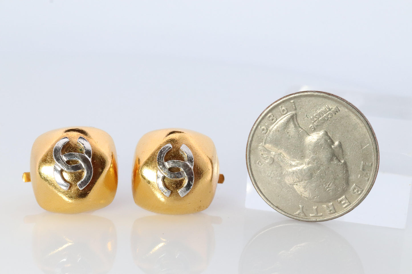 Chanel Earrings. Genuine CC CHANEL Round LOGO Clip on earrings Square
