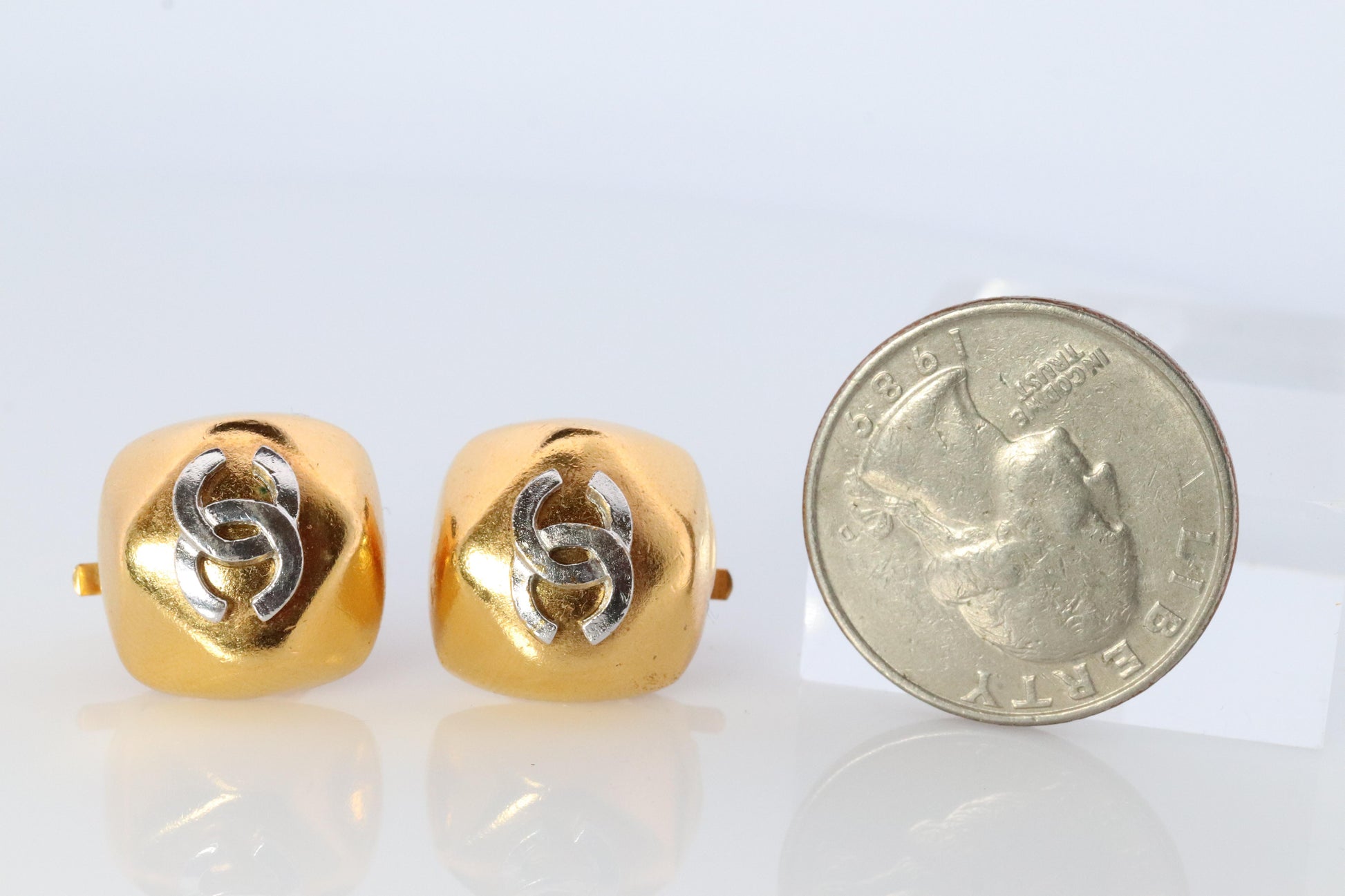 Chanel Earrings. Genuine CC CHANEL Round LOGO Clip on earrings Square