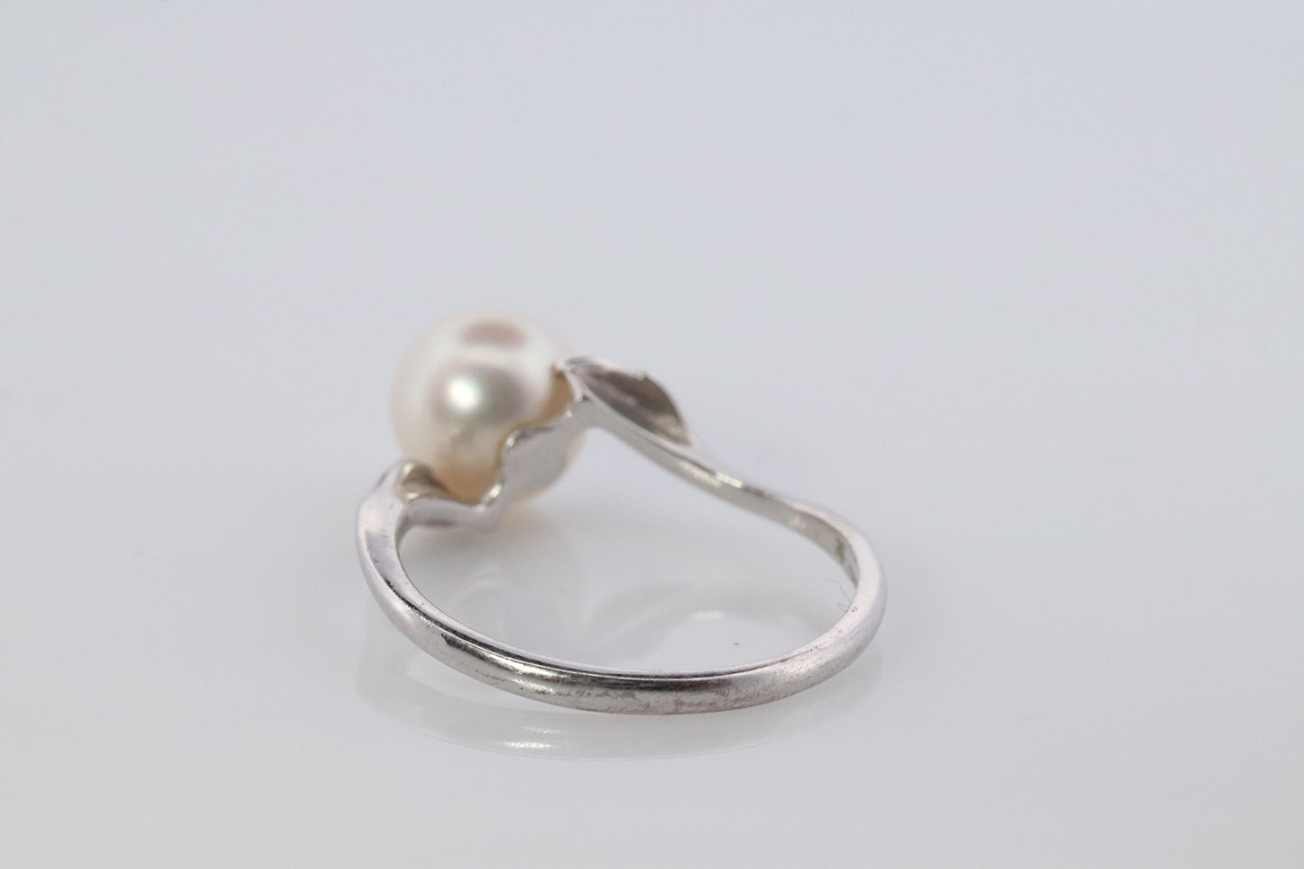 Mikimoto Ring. Vintage 14k Gold Mikimoto Diamond Pearl ring. Mikimoto Pearl